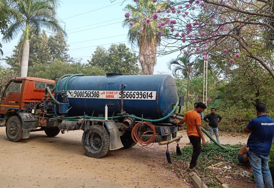 Commercial Septic Tank Cleaning service illustration