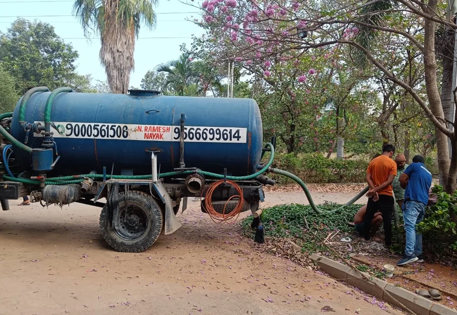 Sewage Suction Services service illustration